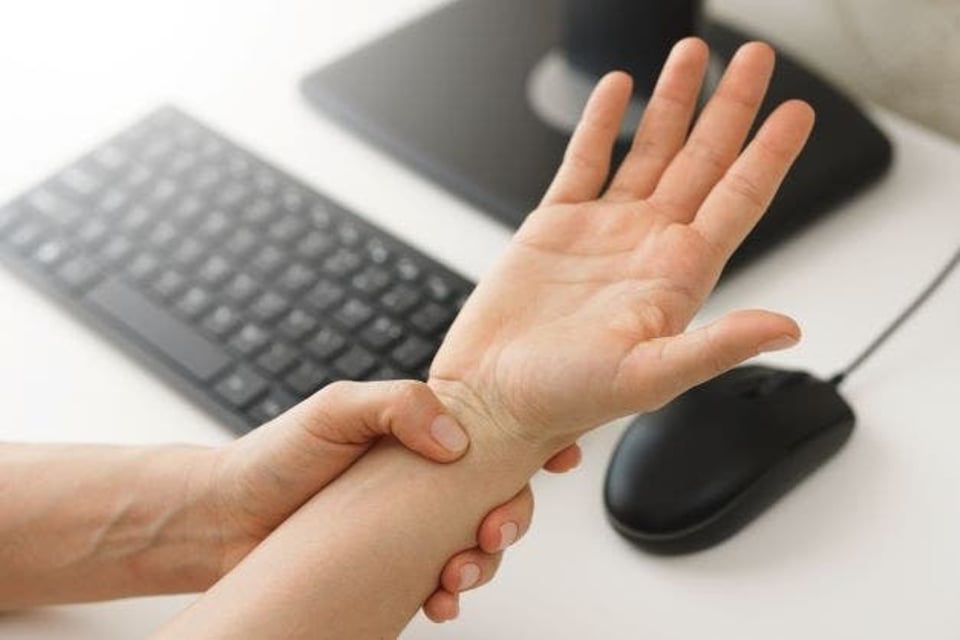 Carpal Tunnel Syndrome: Conservative and Post-Surgical Management